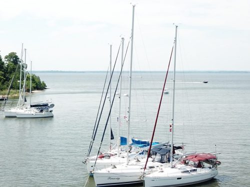 Boats rafted up